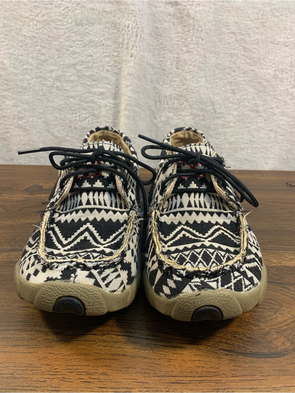 Twisted X Women’s Driving Black and Cream Aztec Geometric Moccasin Size 8M
